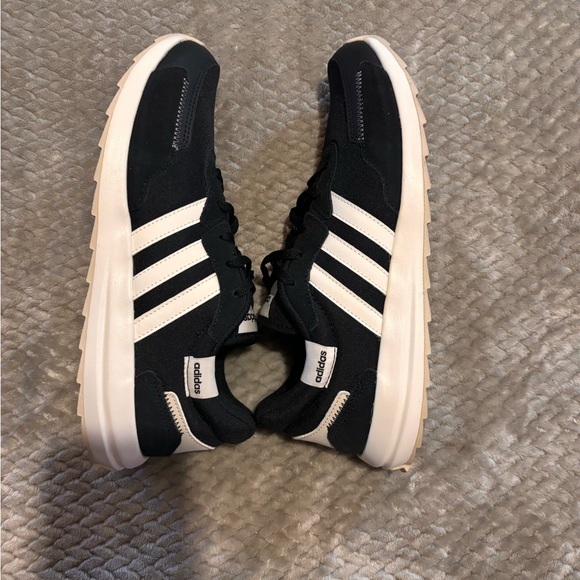 ADIDAS black & white running SNEAKERS size 9 - Picture 5 of 10